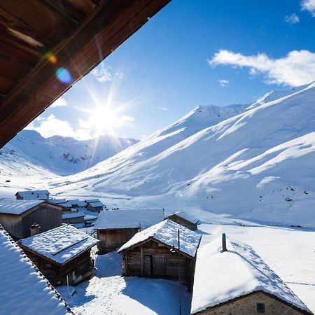 Gasthaus Alpenrose Juf Otel Dış mekan fotoğraf