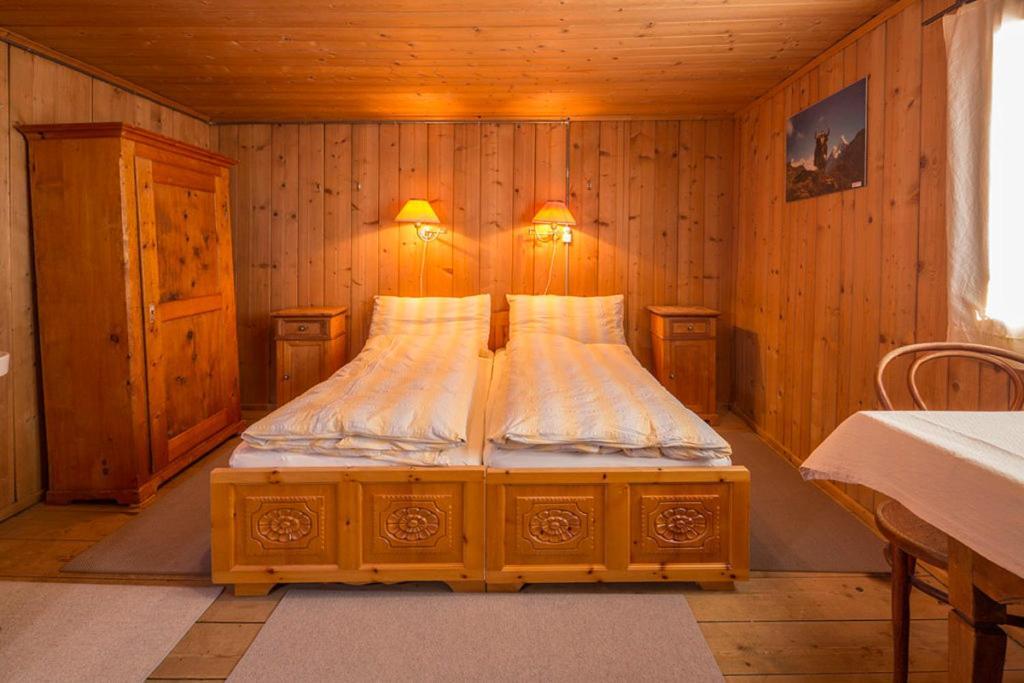 Gasthaus Alpenrose Juf Otel Dış mekan fotoğraf