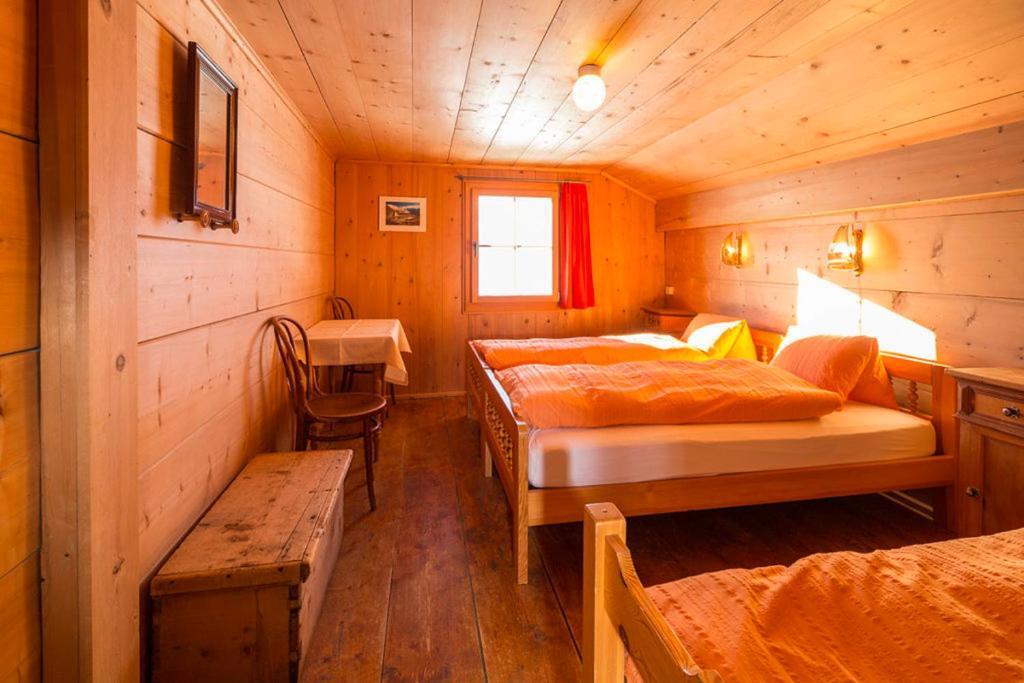 Gasthaus Alpenrose Juf Otel Dış mekan fotoğraf