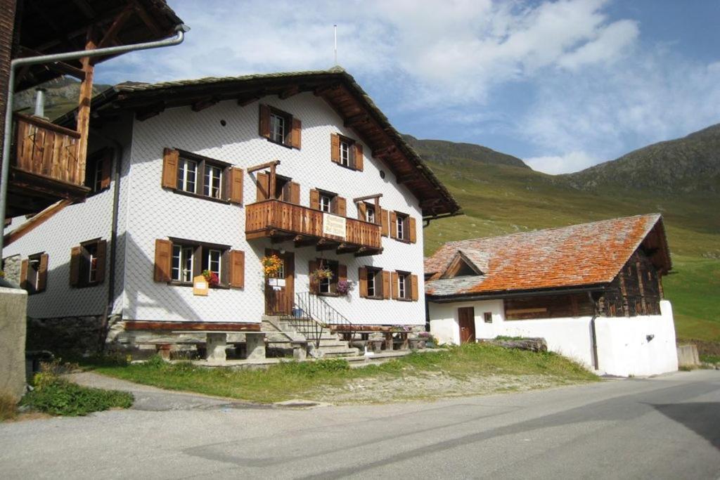 Gasthaus Alpenrose Juf Otel Dış mekan fotoğraf