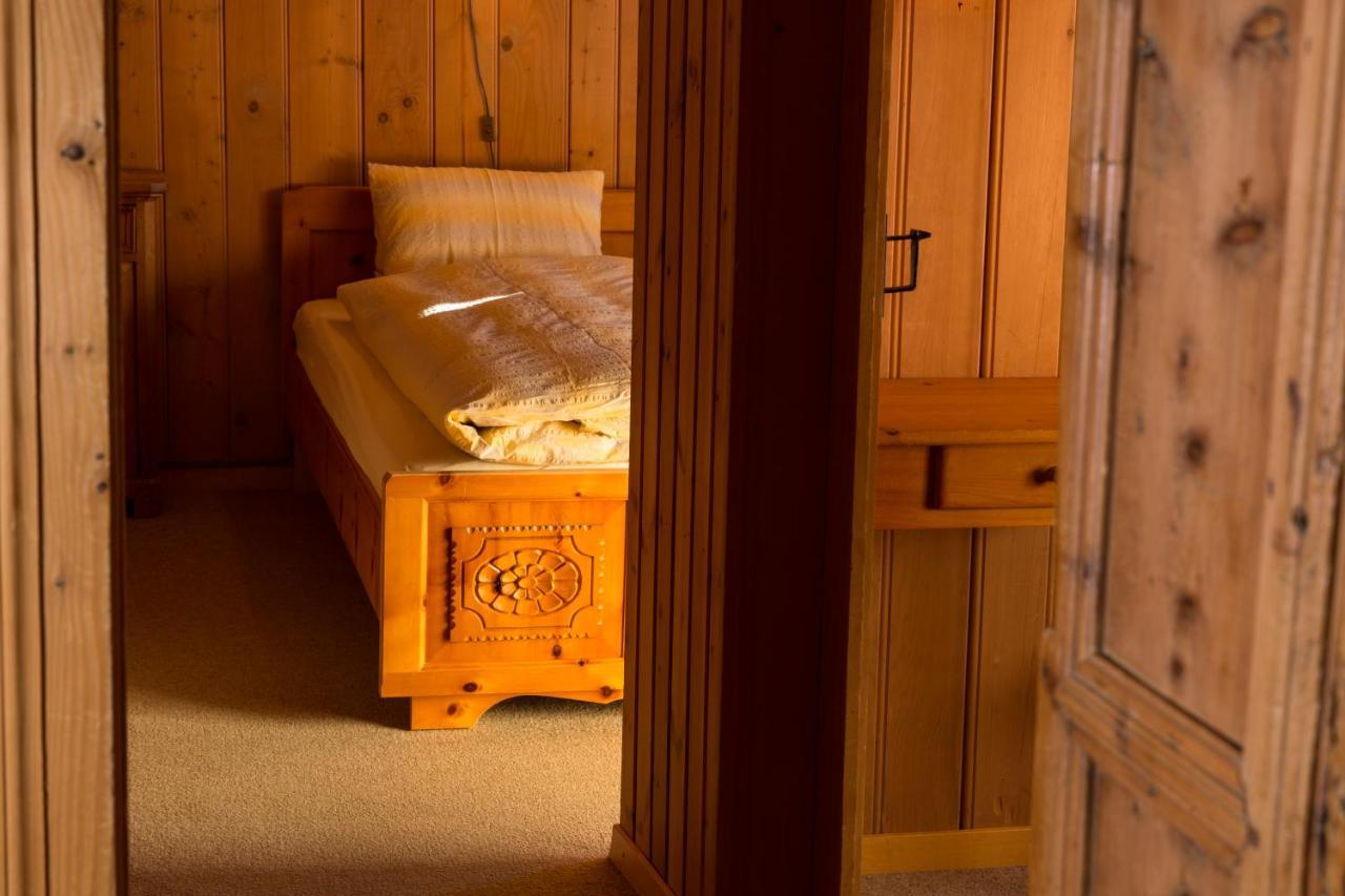 Gasthaus Alpenrose Juf Otel Dış mekan fotoğraf