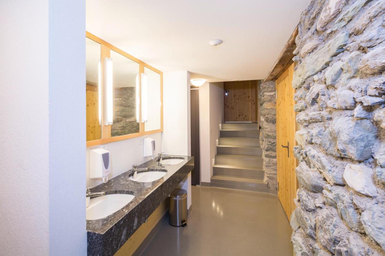 Gasthaus Alpenrose Juf Otel Dış mekan fotoğraf