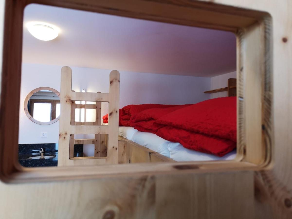 Gasthaus Alpenrose Juf Otel Dış mekan fotoğraf