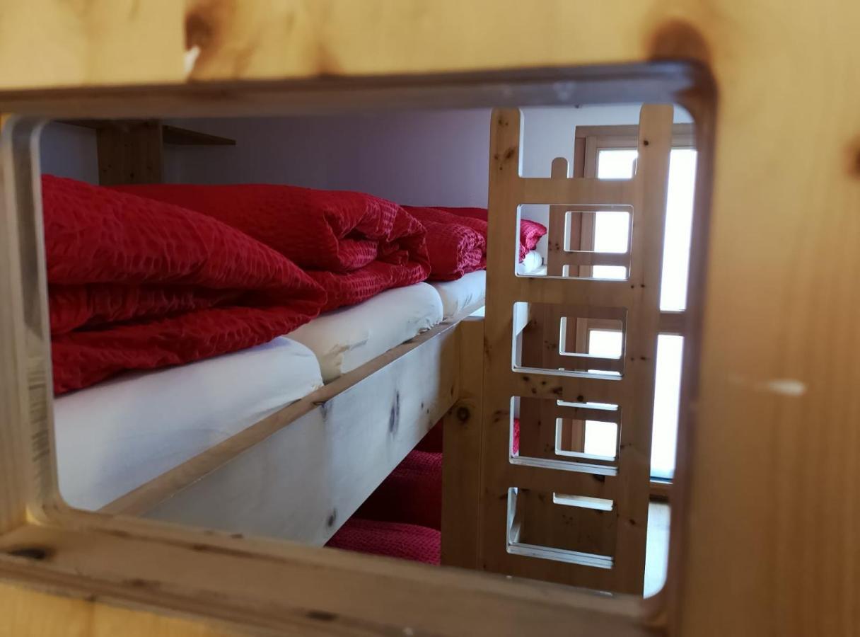 Gasthaus Alpenrose Juf Otel Dış mekan fotoğraf