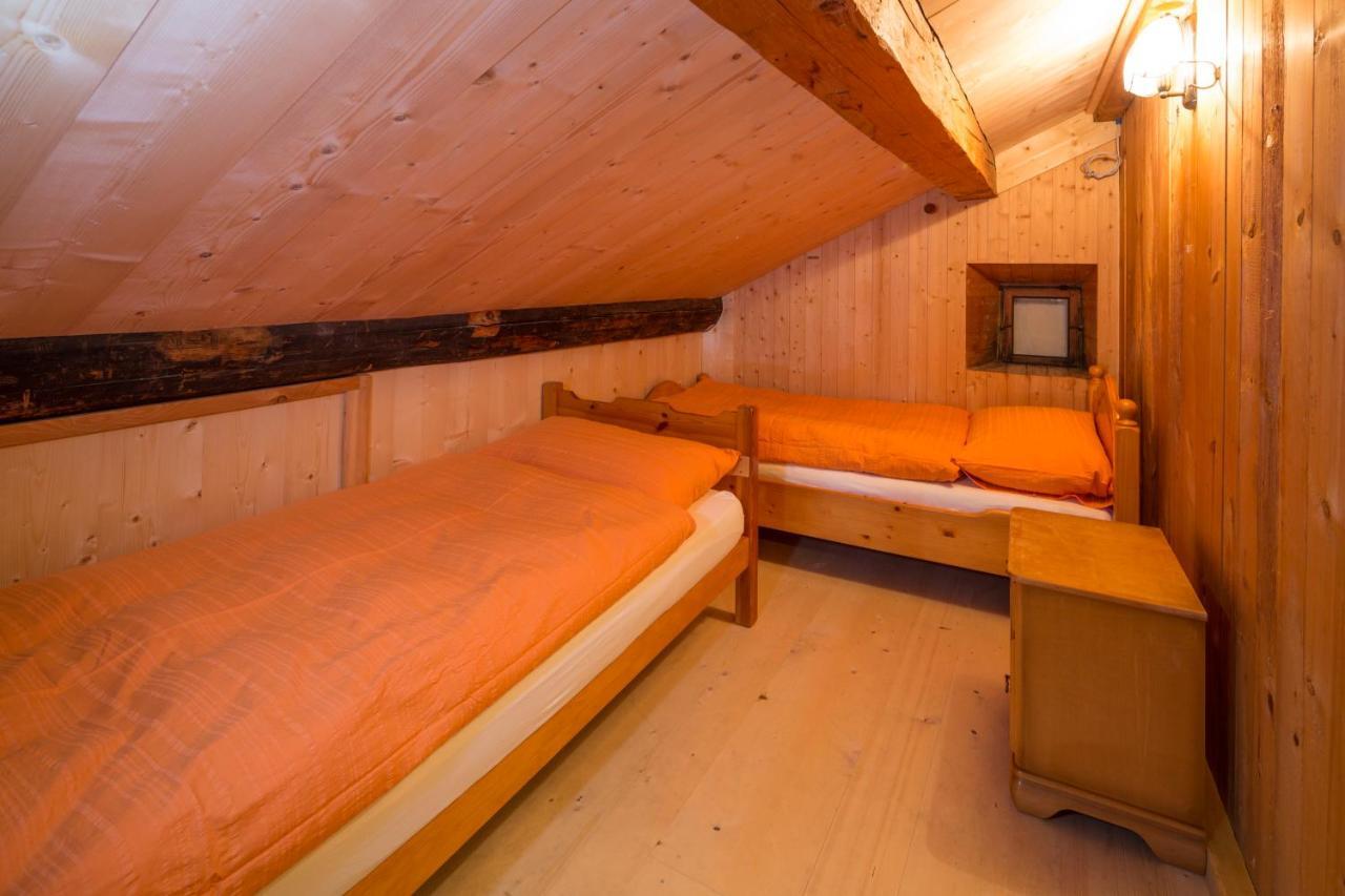 Gasthaus Alpenrose Juf Otel Dış mekan fotoğraf